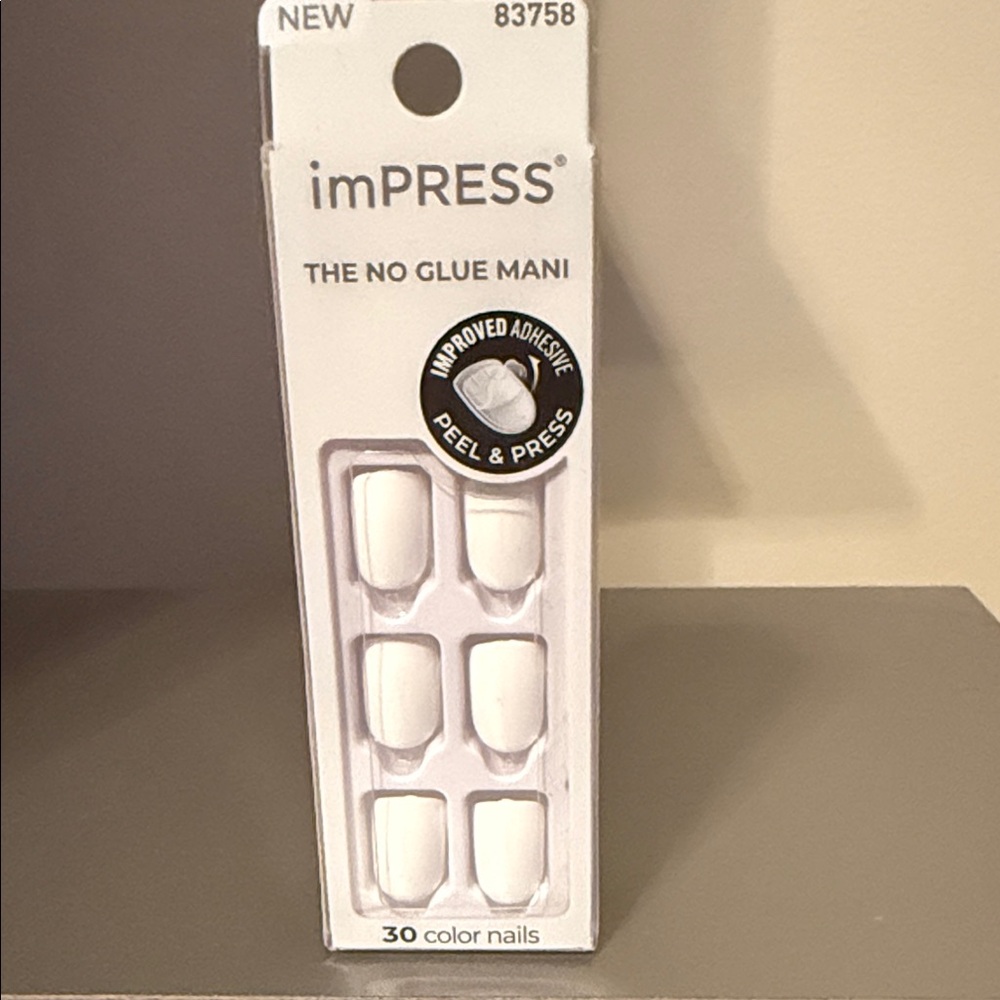 imPRESS Classic White No Glue Press-On Nails